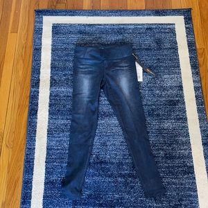 NWT Lucy leggings